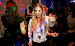 18 year old Bailey Brookes loosing nice natural tits and pink cunt free